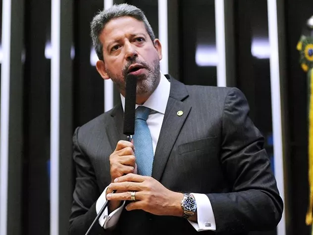 Arthur Lira defende Marcel Van Hattem após indiciamento pela PF