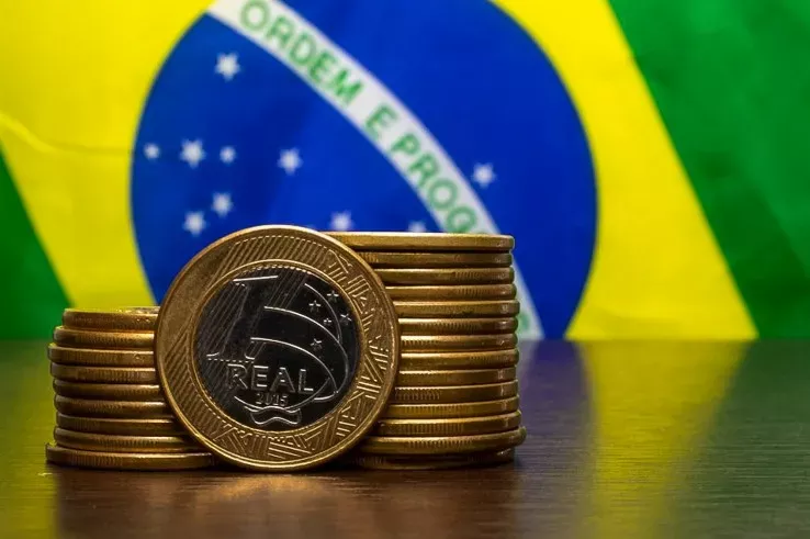 Brasil registra déficit de US$ 5,9 bilhões nas contas externas em outubro