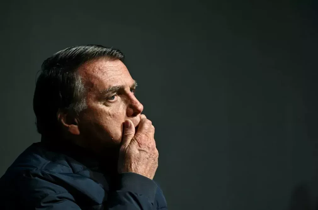 PF indicia Bolsonaro, Braga Netto e outros 35 em inquérito sobre tentativa de golpe de Estado