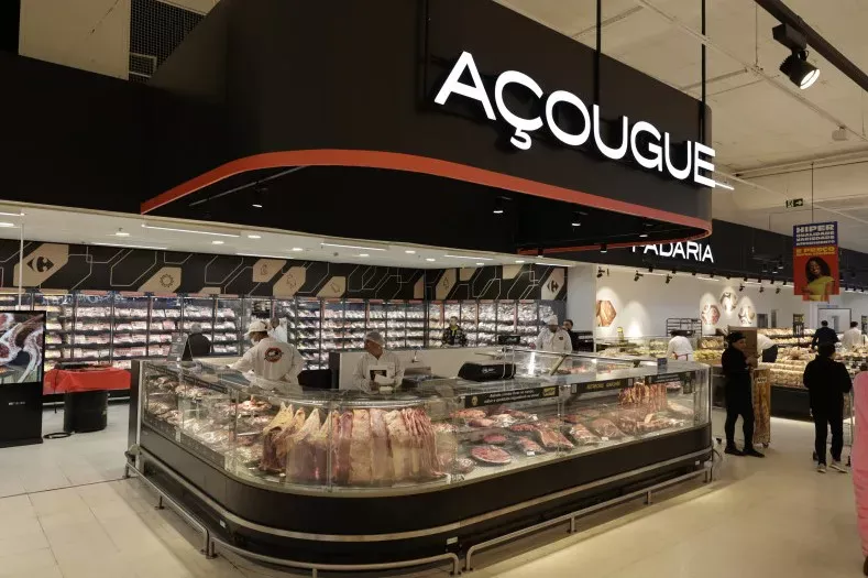 CEO do Carrefour anuncia decisão de parar de comercializar carne do Mercosul